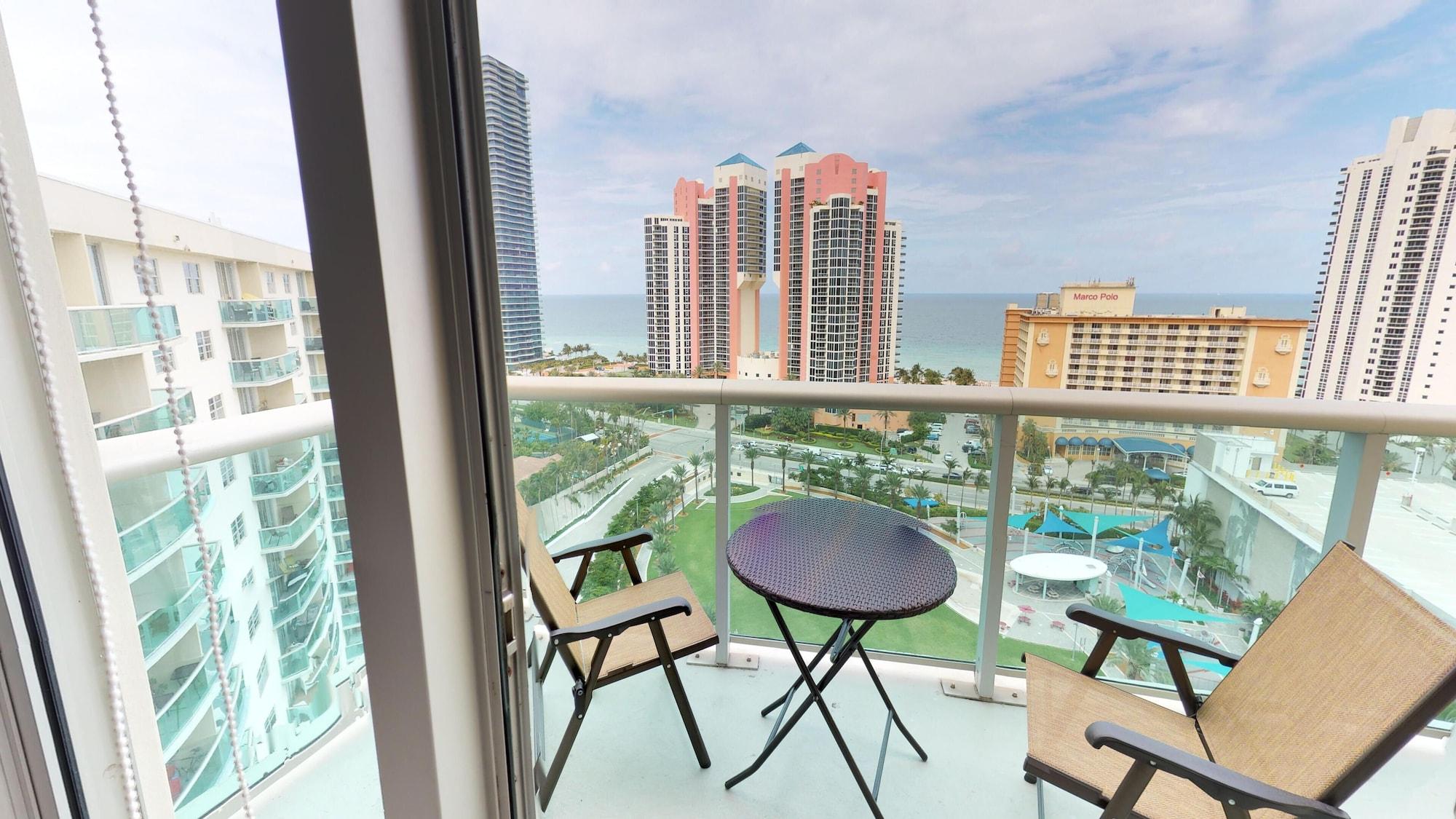 Ocean Reserve Sunny Isles Beach Bagian luar foto
